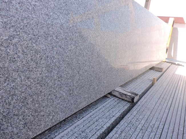 granit-grey-granite-foto-1 Гранит Grey Granite от поставщика Стоко фото №2 из галереи